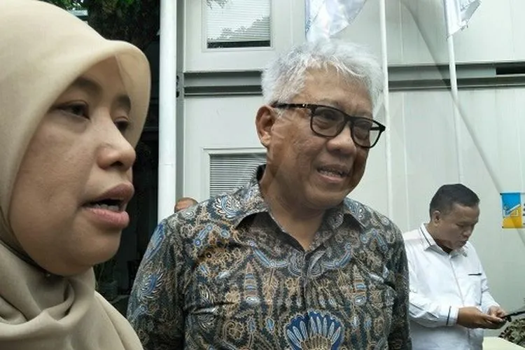 Asisten Perekonomian dan Setda DKI Sri Haryati (kiri) dan Direktur JakPro Dwi Wahyu Daryoto (kanan) (Ayojakarta.com - Aprilia Rahapit)