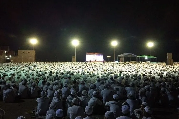 Ribuan santri Pesantren Sidogiri, Pasuruan, Jatim. (Suaraislam.id)