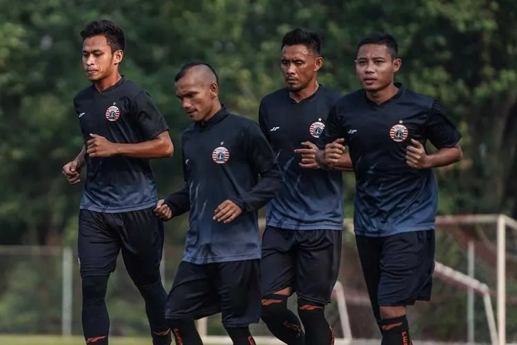 Skuad Persija menjalani sesi latihan. (dok Persija.id)