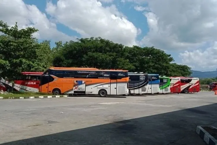 Suasana Terminal Tipe A Giri Adipura Wonogiri, Sabtu (23/5/2020). [Solopos]