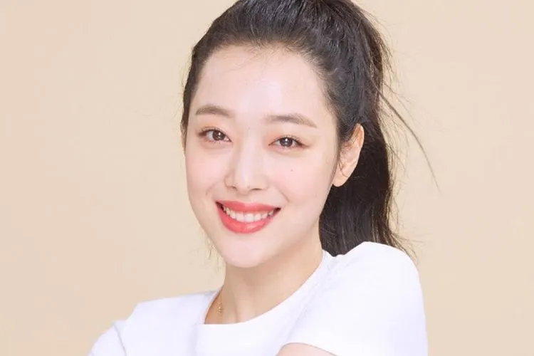 Choi Jin Ri alias Sulli/Koreaboo