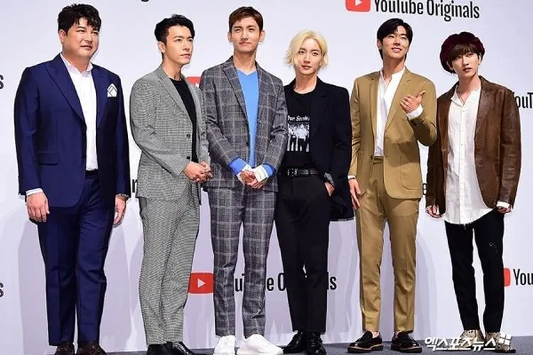 Kiri ke kanan: Shindong, Donghae, Leeteuk, Yunho dan Eunhyuk
