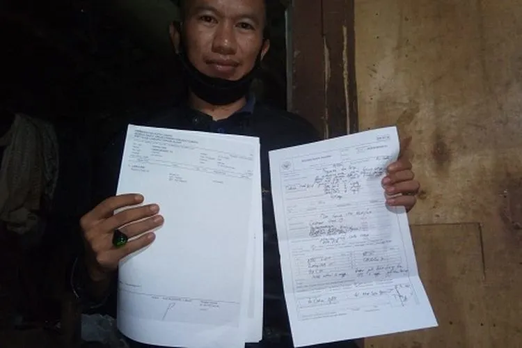 Disangka positif Covid-19, satu Kkluarga di Cihampelas dikucilkan tetangga. (Tri Junari)