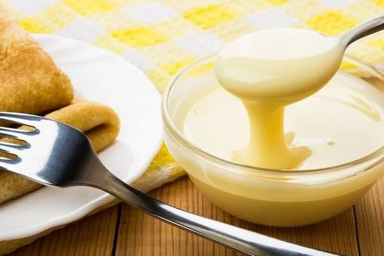 Ilustrasi susu kental manis (Detik.com/iStock)