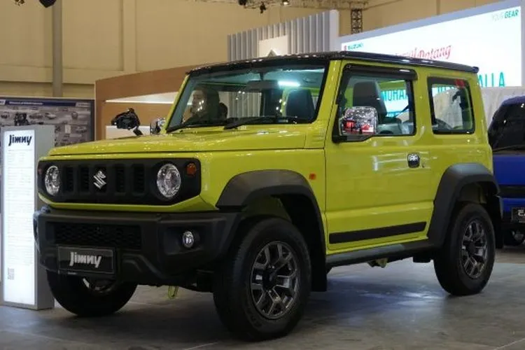 Suzuki Jimny di pameran GIIAS 2019 yang digelar di ICE, BSD, Banten, Kamis (18/7/2019). [Suara.com/Manuel Jeghesta Nainggolan]