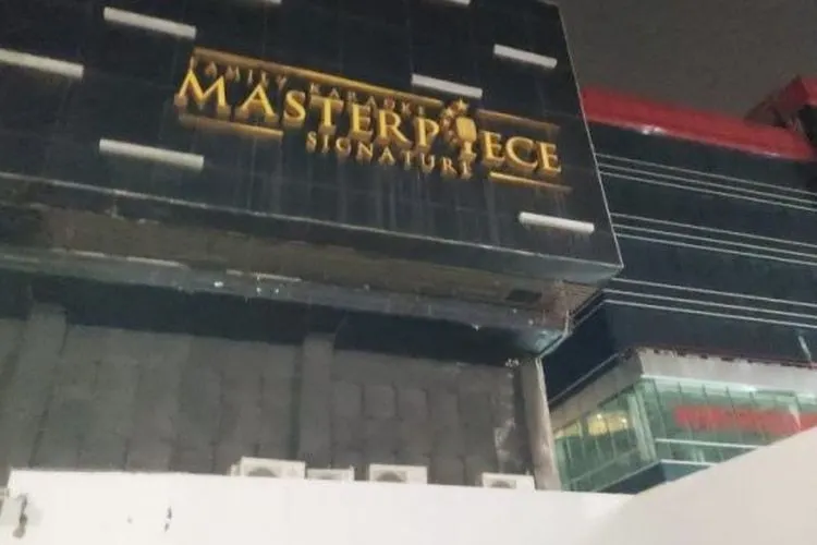 Tampak luar Gedung Karaoke dan Bar MasterPiece, Mangga Besar, Sawah Besar, Jakarta Barat, Jumat (7/8/2020) malam. (Dinas Pariwisata DKI Jakarta)
