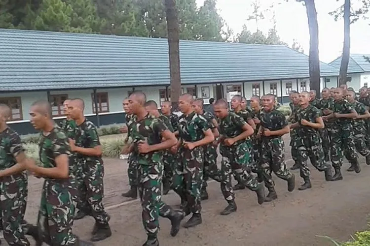 Ilustrasi tentara berolah raga