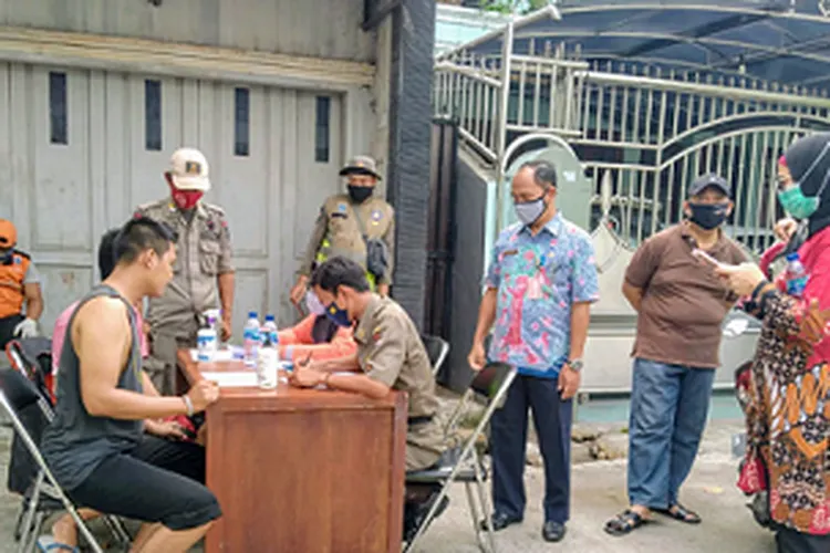 Operasi tertib masker di Jalan Kali Banglio Cilincing/ dok