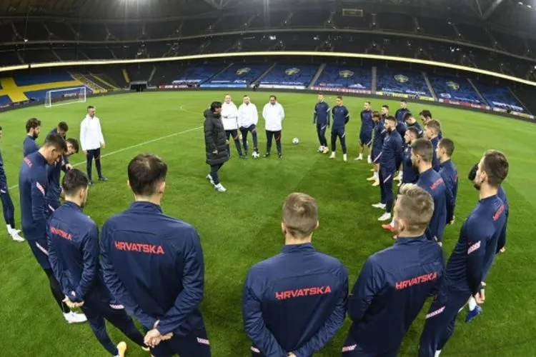 Timnas Kroasia saat melakukan TC di Omisu/ instagram: hns_cff Sudah