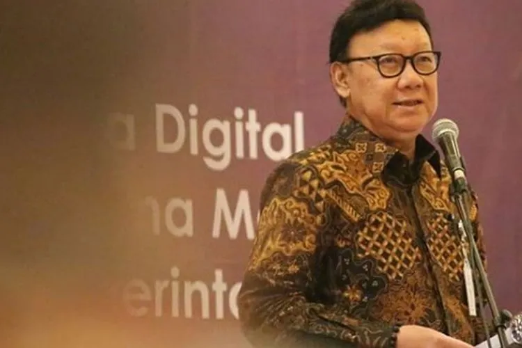 Menteri Pendayagunaan Aparatur Negara dan Reformasi Birokrasi (PANRB) Tjahjo Kumolo/ instagram