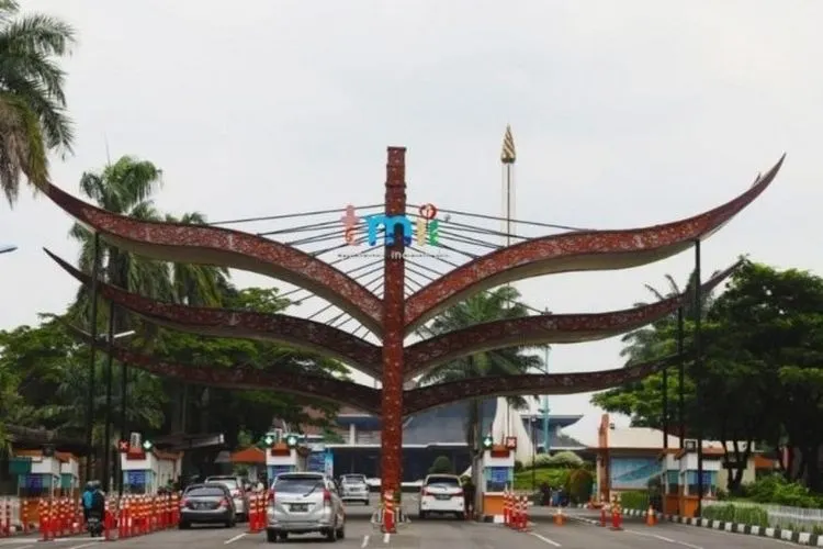 Taman Mini Indonesia Indah (TMIIindonesia.com)