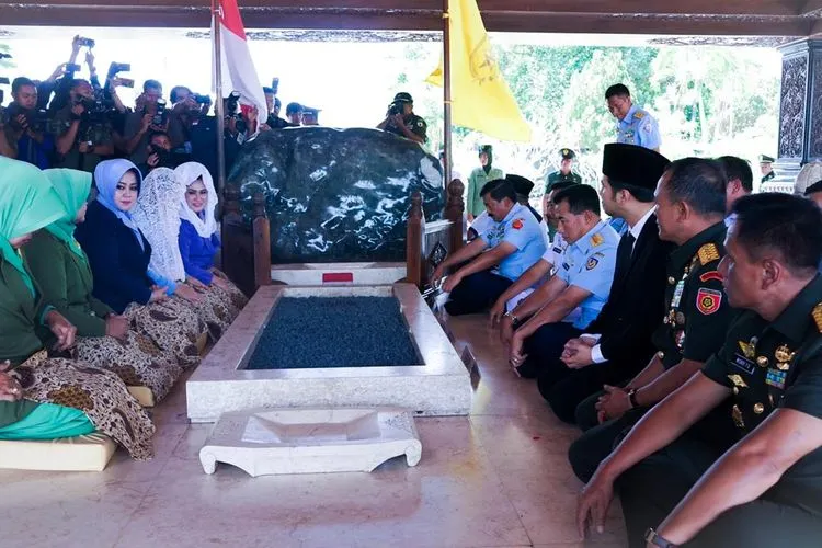 Panglima TNI dan rombongan ziarah dan panjatkan doa di makam Bung Karno/Puspen TNI