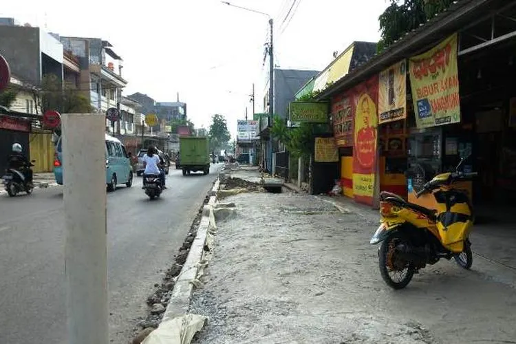 Revitalisasi trotoar sejumlah ruas jalan di Jaksel (selatan.jakarta.go.id)