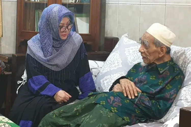 Mbah Moen (Antara)