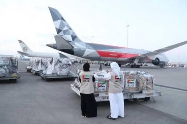 Uni Emirat Arab mengirim pesawat yang mengangkut 20 ton bantuan perlengkapan medis untuk mencegah virus corona ke Indonesia. (Foto: Istimewa)