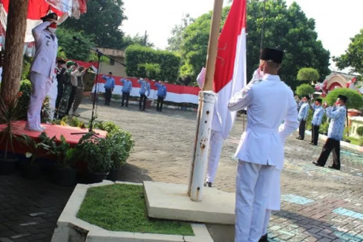Suasana upacara UT ke-75 RI di Kepulauan Seribu/ dok