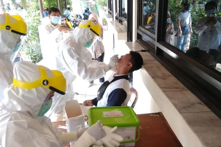 Pelaksanaan tes swab di Jakarta Utara/utara.jakarta.go.id