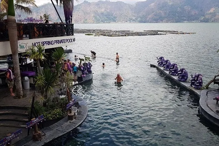 Rombongan Wartawan Korea menikmati keindandahan Danau Batur di Bali/Istimewa