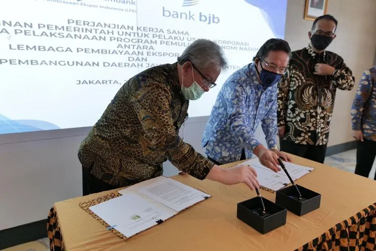 Penandatanganan Kerja Sama bank bjb dan Lembaga Pembiayaan Ekspor Indonesia /istimewa