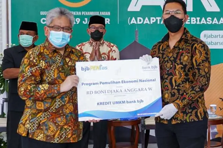 Penandatangan Perjanjian Kredit dengan bank bjb dan PT. Jasa Sarana
