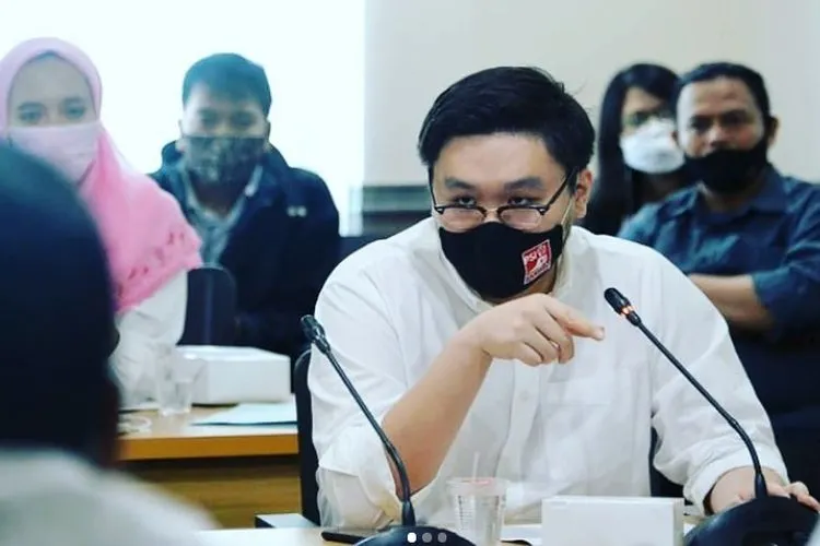 Anggota Fraksi Partai Solidaritas Indonesia (PSI) DKI Jakarta, William Aditya Sarana/ instagram