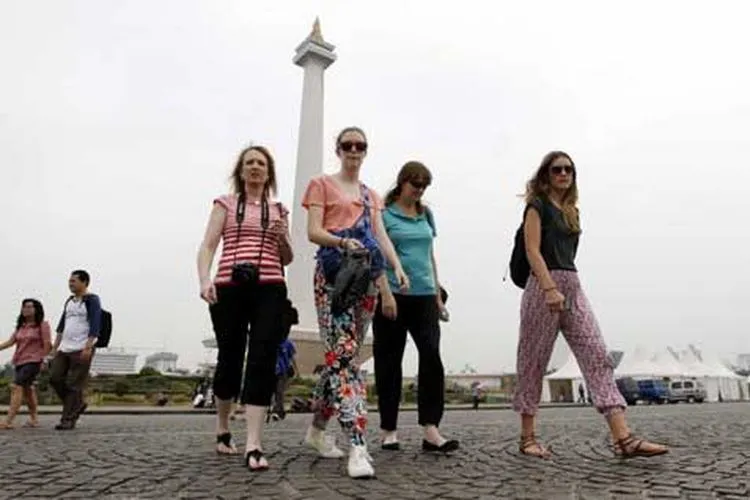 Dinas Pariwisata dan Ekonomi Kreatif (Perekraf) DKI Jakarta menargetkan 2,7 juta wisatawan mancanegara (Wisman) datang ke Jakarta sepanjang tahun ini. (Ilustrasi/Bisnis.com)