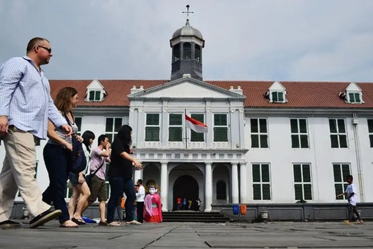 Ilustrasi kunjungan wisman di Kawasan Kota Tua Batavia/Antara