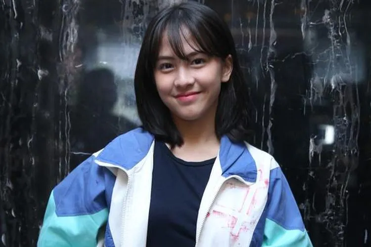 Adhisty Zara (Zara JKT48)/Fimela