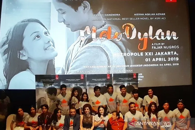 Foto bersama usai jumpa pers Film 