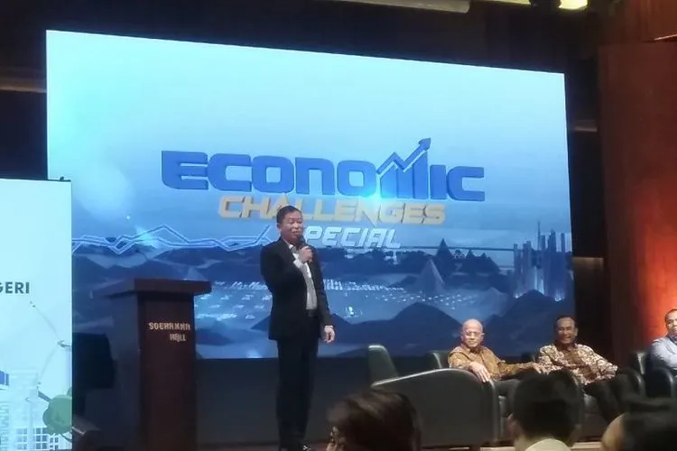 Menteri ESDM Ignasius Jonan memberikan kata sambutan dalam diskusi energi di Jakarta, Selasa (2/4/2019). (ANTARA/M Razi Rahman)