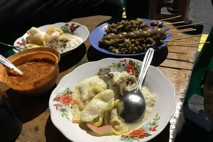Gultik Jadi Kuliner Malam Favorit di Jakarta. (Antara)