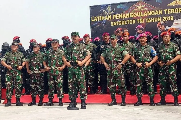 Panglima TNI Marsekal TNI Hadi Tjahjanto memberikan sambutan dalam kegiatan Latihan Penanggulangan Terorisme Satgultor TNI 2019 di Ancol, Jakarta Utara, Selasa (9/4/2019). (Foto: Fathur Rochman)