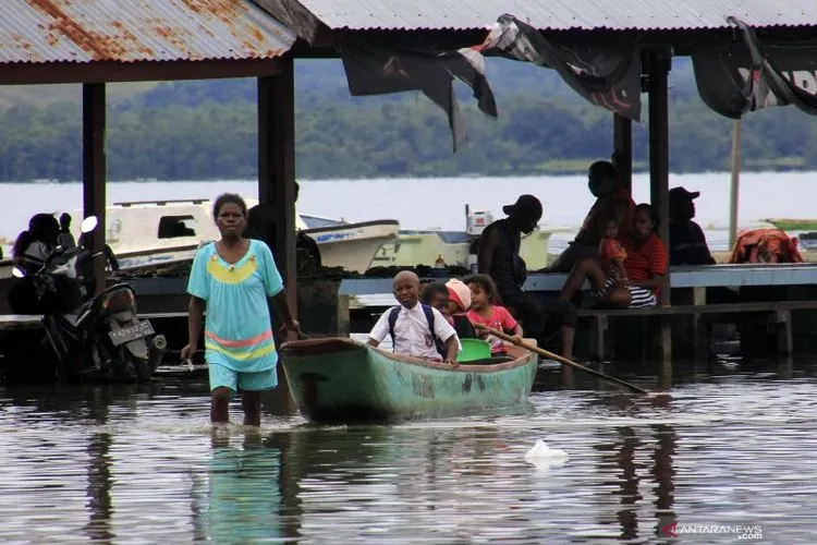 Danau Sentani Meluap (Antara)