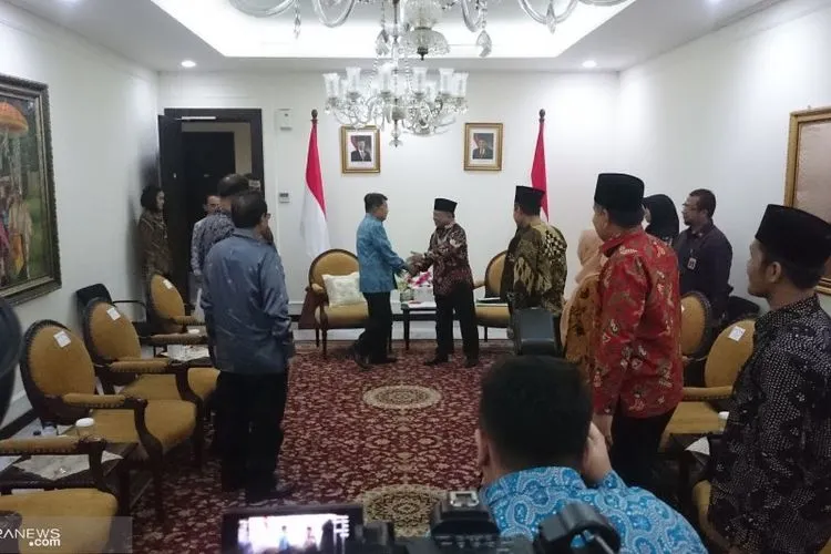 Wapres dan MUI Bahas Pembangunan Rumah Sakit di Palestina. (Antara)