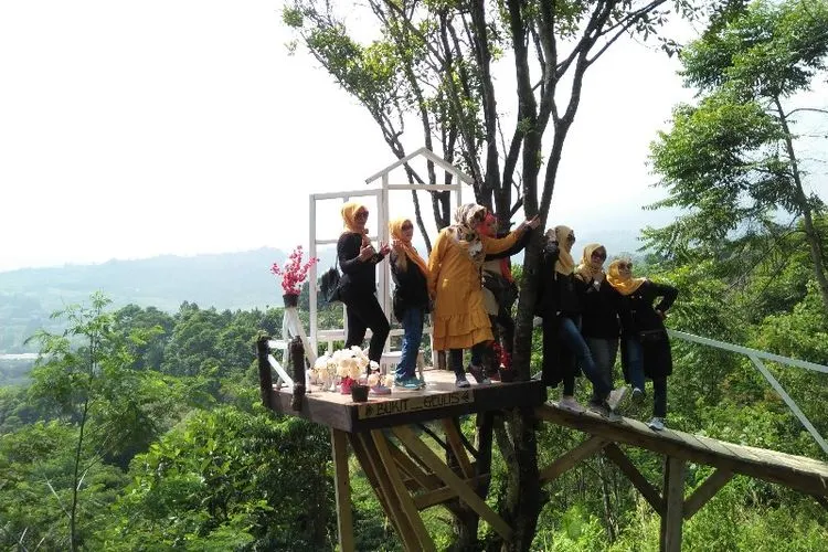 Libur Lebaran, Pengunjung Bukit Geulis Melonjak 3 Kali Lipat. (ayobogor.com/Husnul Khatimah)