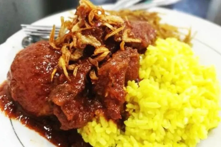 Nasi Kuning (ist)