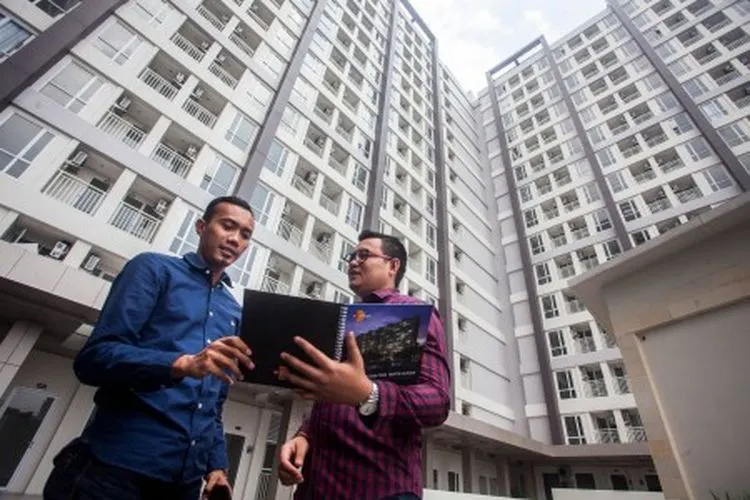 Ilustrasi--Project Director Apartemen Taman Melati Yogyakata @sinduadi dan Dhika, Damar Yanda Pawitan (kiri) berbincang dengan Building Manager ApartemenTaman Melati Yogyakata @sinduadi, Agus Rahman M, disela jumpa pers di Apartemen Taman Melati Yogyakata @sinduadi, Sleman, DI Yogyakarta, Kamis (25/4/2019). Saat ini PT Adhi Persada Properti (APP) tengah melakukan pengembangan proyek apartemen di kawasan kampus di Yogyakarta yakni apartemen Taman Melati Yogyakarta @sinduadi dan Dhika Universe serta menargetk