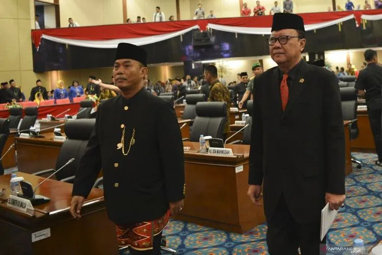 Ketua DPRD DKI Prasetyo Edi Marsudi (kanan). (Antara)