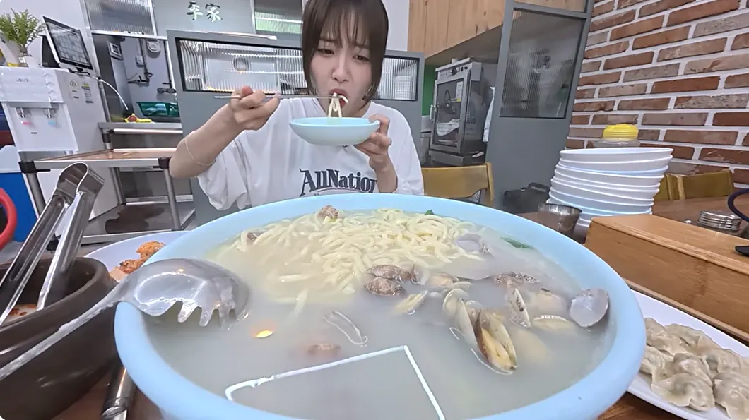 Profil Tzuyang, Youtuber Mukbang Paling Populer di Korea yang Bisa Makan 18 Jam Sehari Tanpa Menambah Berat Badan