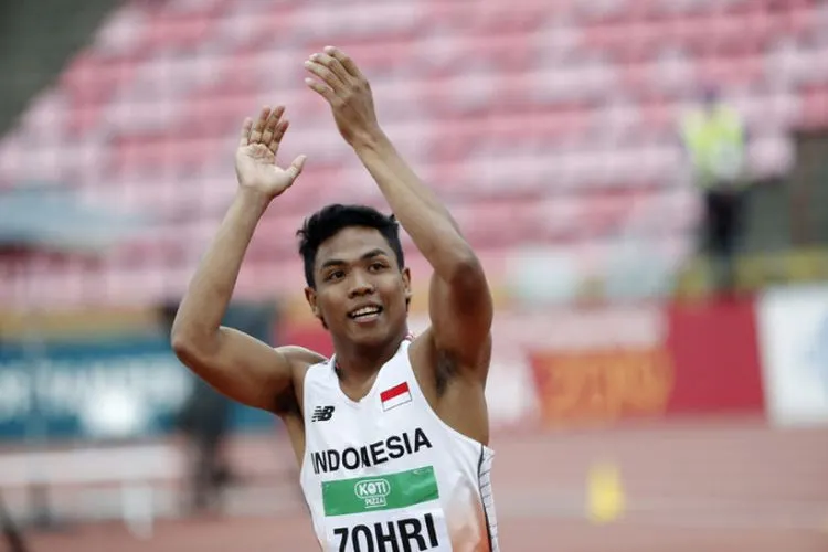 Pelari Indonesia Lalu Muhammad Zohri meluapkan kegembiraannya seusai berhasil menjadi yang tercepat pada nomor lari 100 meter pada ajang IAAF World U20 Championships di Tampere, Finlandia, Rabu (11/7/2018). Zohri berhasil meraih medali emas setelah mencatatkan waktu tercepat 10,18 detik, diikuti dua pelari AS Anthony Schwartz (10,22 detik) dan Eric Harrison (10,22 detik). Sepanjang sejarah penyelenggaraan IAAF World U20 Championships selama 32 tahun, penampilan terbaik atlet Indonesia yaitu finis posisi ke-