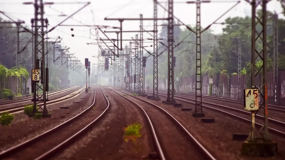 Ilustrasi. Situasi terkini demo mahasiswa KRL Stasiun Palmerah-Tanah Abang tidak beroperasi. (Sumber: Pixabay | Foto: Pixabay)