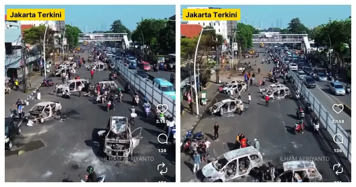 Puluhan Mobil hangus di depan Polres Jakarta Timur. (Sumber: Instagram @jakarta.terkini.)