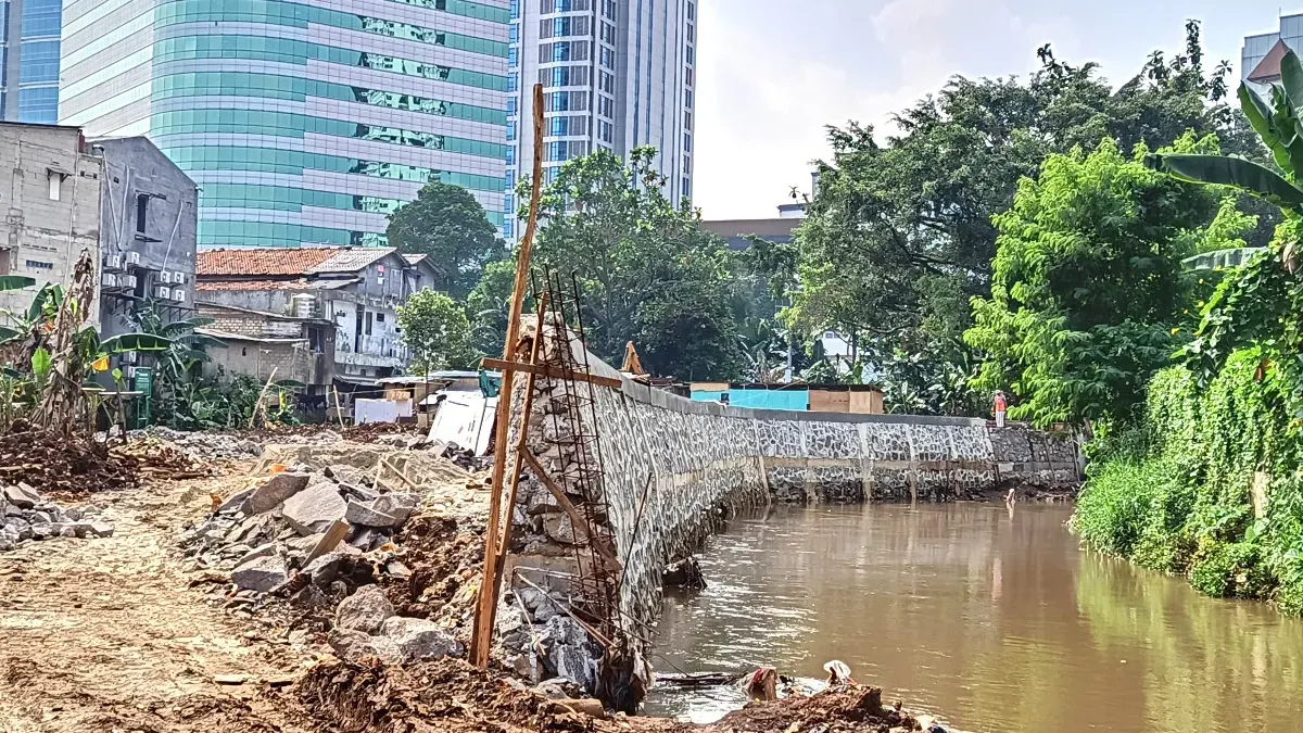 Progres pembangunan Kali Krukut (Sumber: Beritajakarta.id | Foto: Beritajakarta.id)