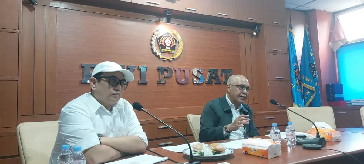 Ketua Panitia II Hari Pers Nasional, Marah Sakti Siregar dan Ketua Umum PWI Pusat, Akhmad Munir (PWI) (Sumber: Istimewa | Foto: Istimewa)