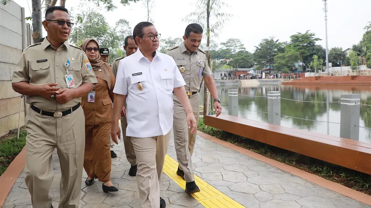 Gubernur DKI Jakarta, Pramono Anung meresmikan Embung Lapangan Merah di Srengseng Sawah, Jagakarsa, Selasa (9/12) (Sumber: beritajakarta.id | Foto: beritajakarta.id)