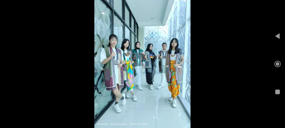 Batik Malessa di Solo memberdayakan ibu rumah tangga lewat fashion batik premium, dengan dukungan BRI menuju UMKM naik kelas.