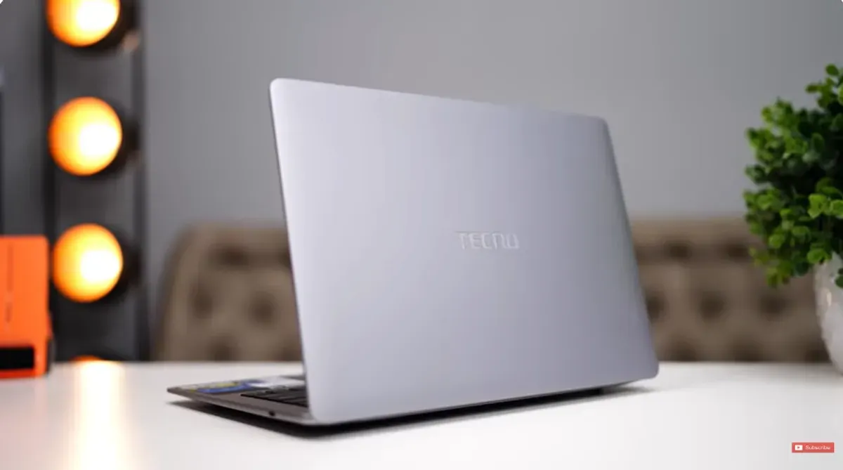 Spesifikasi Tecno Megabook S14. (Sumber: youtube.com/@DHIARCOM)