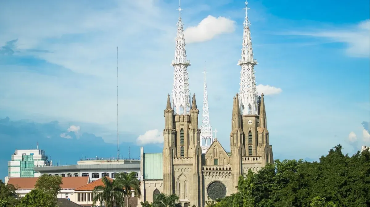 Katedral Jakarta (Sumber: jakarta-tourism.go.id)