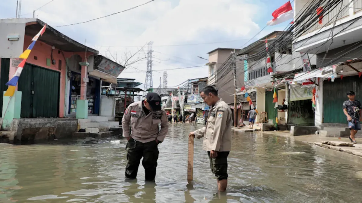 Illustrasi. Banjir rob (Sumber: beritajakarta.id | Foto: beritajakarta.id)