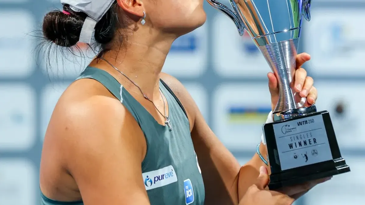 Membanggakan petenis putri asal Indonesia, Janice Tjen berhasil medapatkan gelar juara Women’s Tennis Association (WTA) 250 Chennai Open 2025 pada Minggu, 2 November 2025. (Sumber: x@wta | Foto: x@wta)